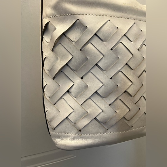 Gianni Chiarini Nur Nero Zip Top crossbody Bag in WHITE - Picture 7 of 16